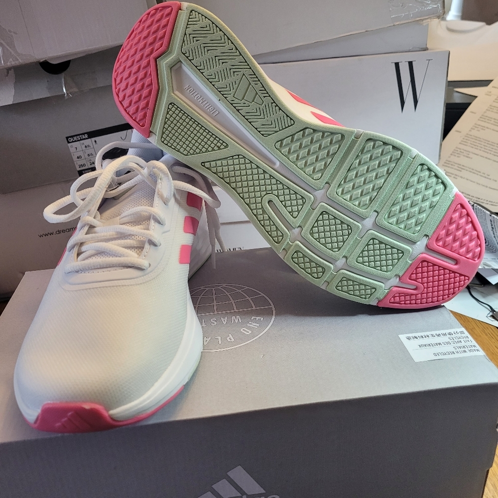 Ladies Adidas Sneaker - Picture 3 of 10